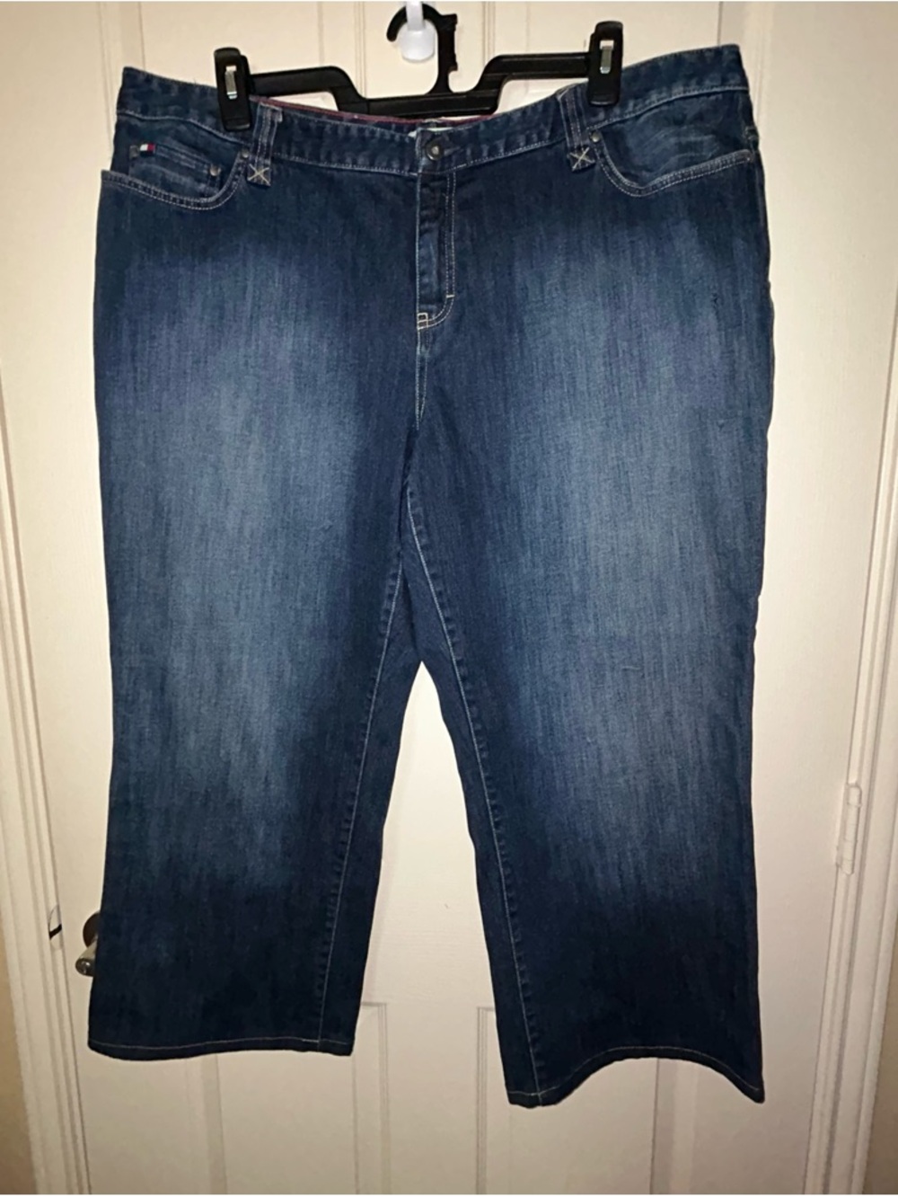 Tommy Hilfiger Women 22 Hipster Boot Capri Jeans Blue Stretch Denim Embellished